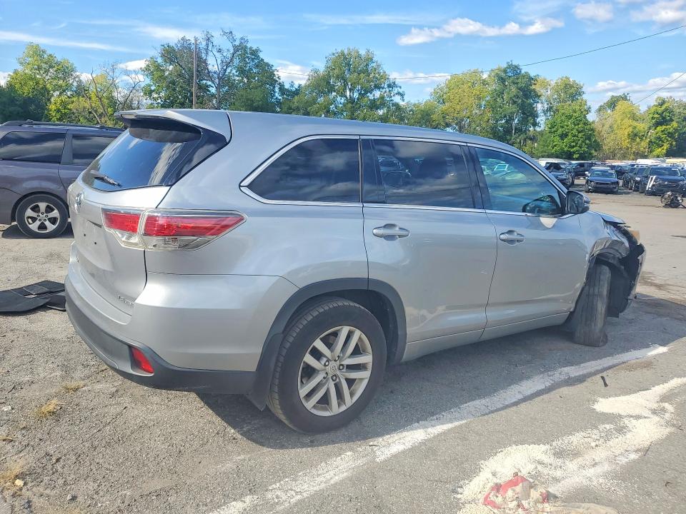 Продажа на аукционе авто 2015 Toyota Highlander, vin: 5TDBKRFH0FS140513, номер лота: 69803746