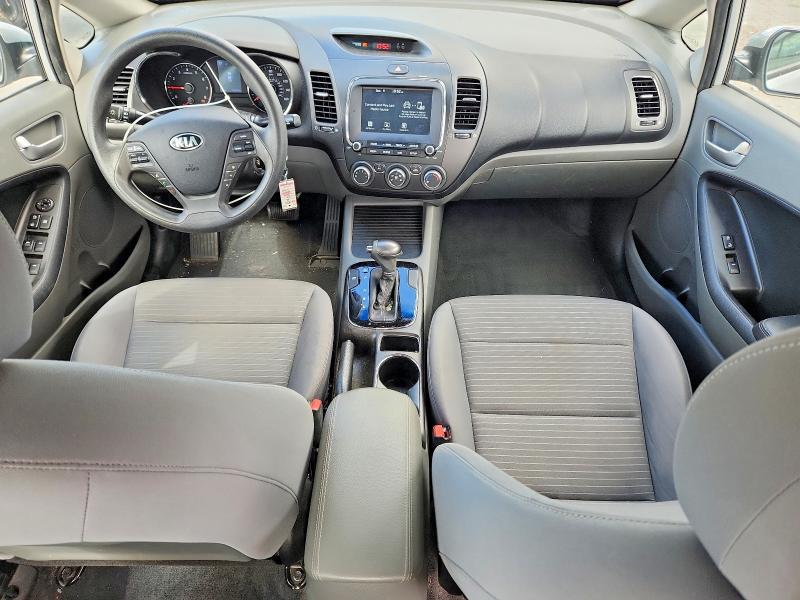 68029196 :رقم المزاد ، 3KPFL4A71JE283778 vin ، 2018 Kia Forte مزاد بيع