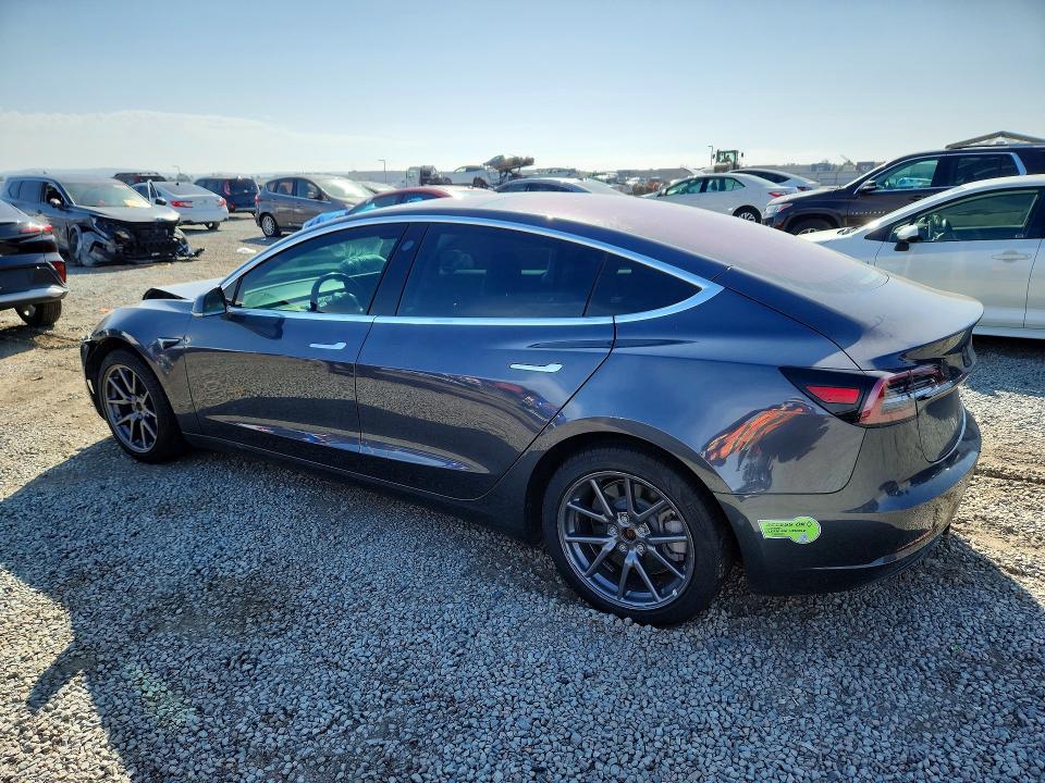 Продажа на аукционе авто 2018 Tesla Model 3, vin: 5YJ3E1EB2JF128600, номер лота: 70277836