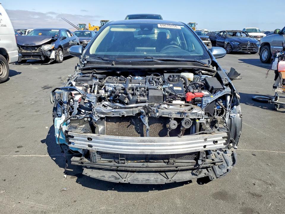 Продаж на аукціоні авто 2021 Toyota Corolla, vin: JTDEAMDE7MJ011139, номер лоту: 69639256