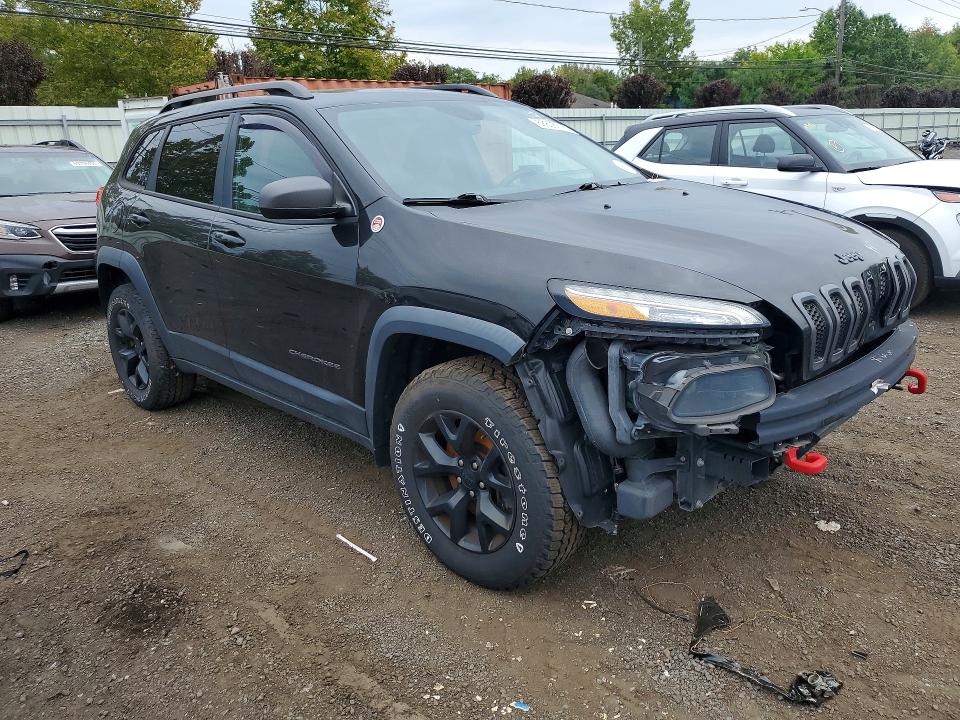 68806716 :رقم المزاد ، 1C4PJMBS8EW277694 vin ، 2014 Jeep Cherokee مزاد بيع