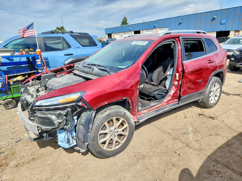 2017 Jeep Cherokee მანქანა იყიდება აუქციონზე, vin: 1C4PJMCS4HW645310, აუქციონის ნომერი: 68671436