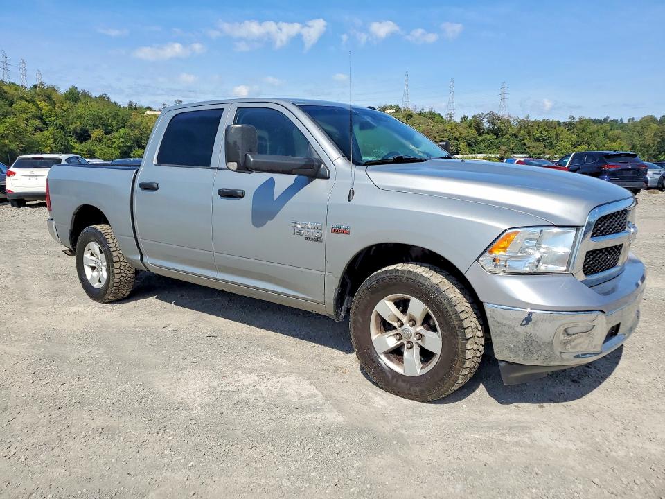 68038996 :رقم المزاد ، 3C6RR7KT1NG310794 vin ، 2022 Ram 1500 Classic مزاد بيع