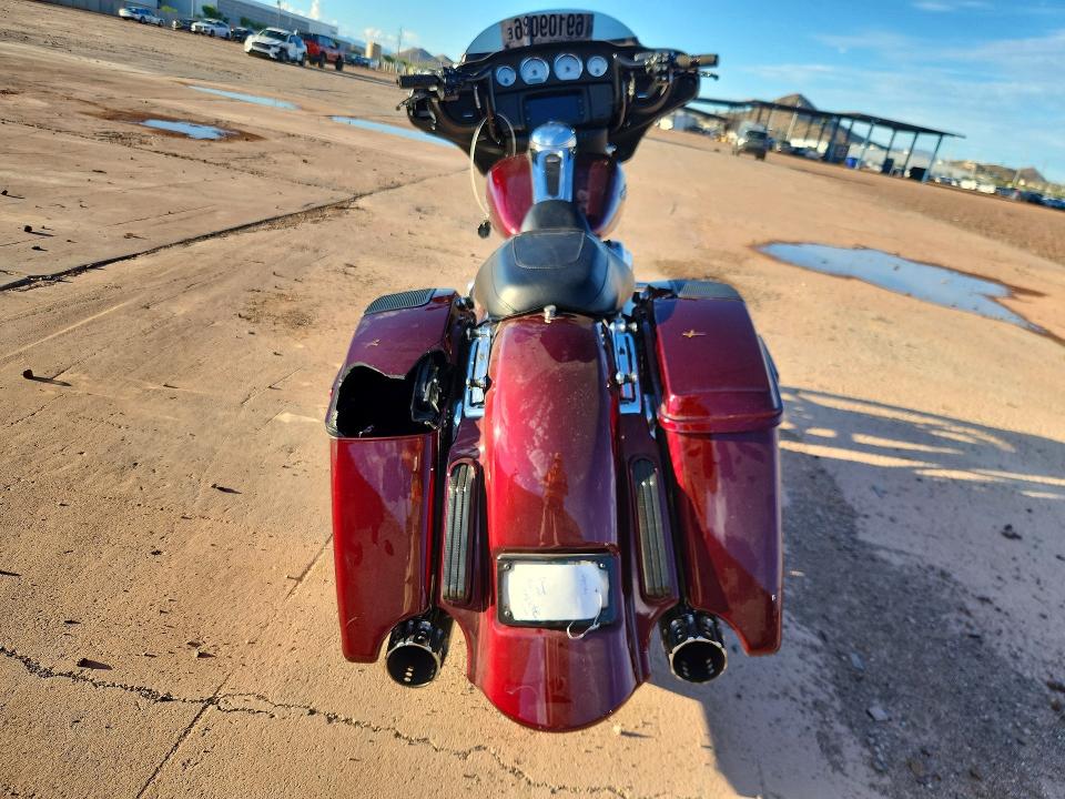 69109036 :رقم المزاد ، 1HD1KBM1XFB690574 vin ، 2015 Harley-davidson Flhx مزاد بيع