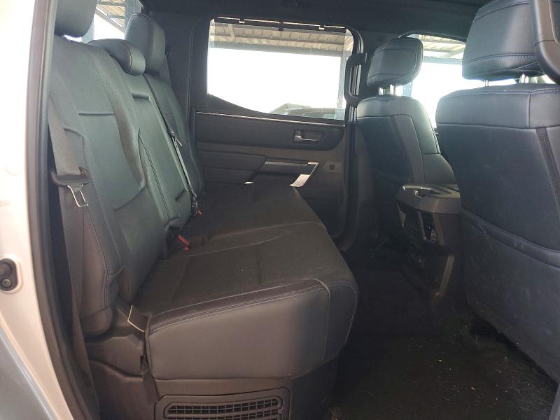 Продаж на аукціоні авто 2025 Toyota Tundra, vin: 5TFNC5DBXSX103295, номер лоту: 69729266