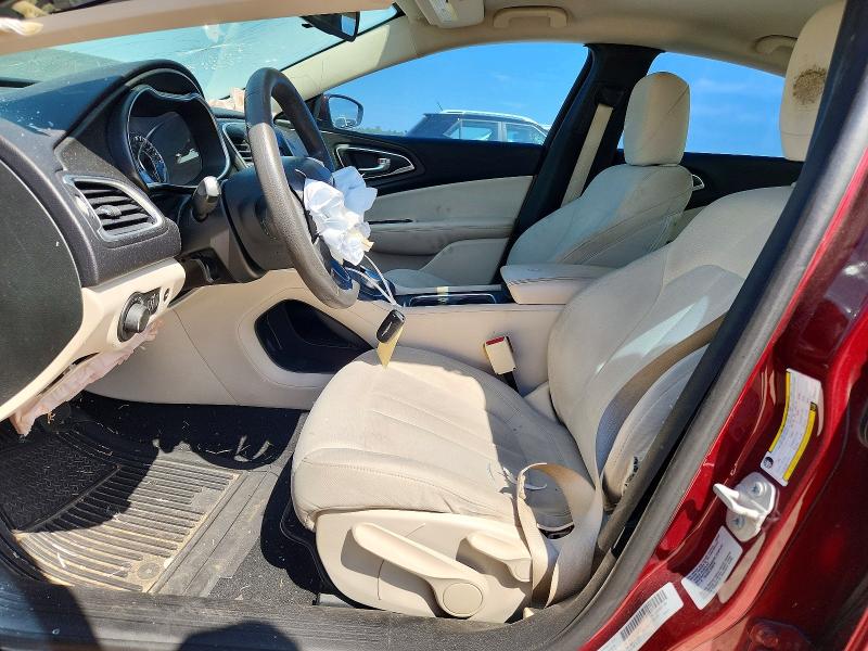 70622106 :رقم المزاد ، 1C3CCCFB1FN560771 vin ، 2015 Chrysler 200 مزاد بيع