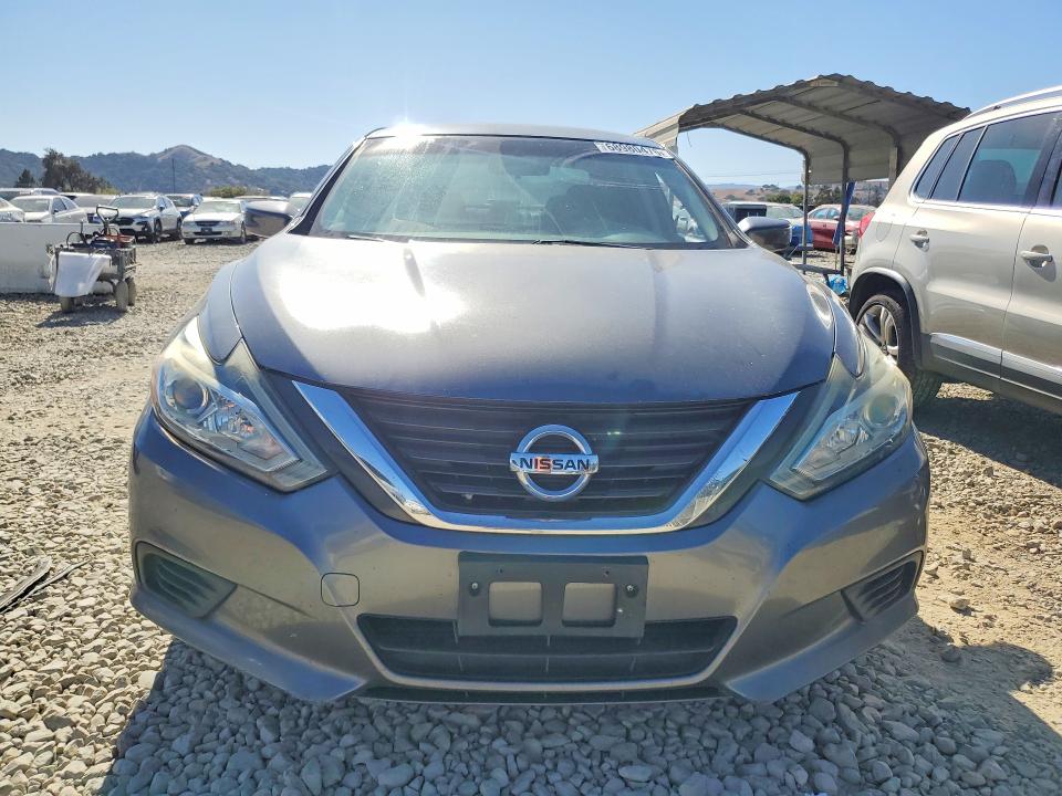 2017 Nissan Altima მანქანა იყიდება აუქციონზე, vin: 1N4AL3AP9HN302190, აუქციონის ნომერი: 68980476