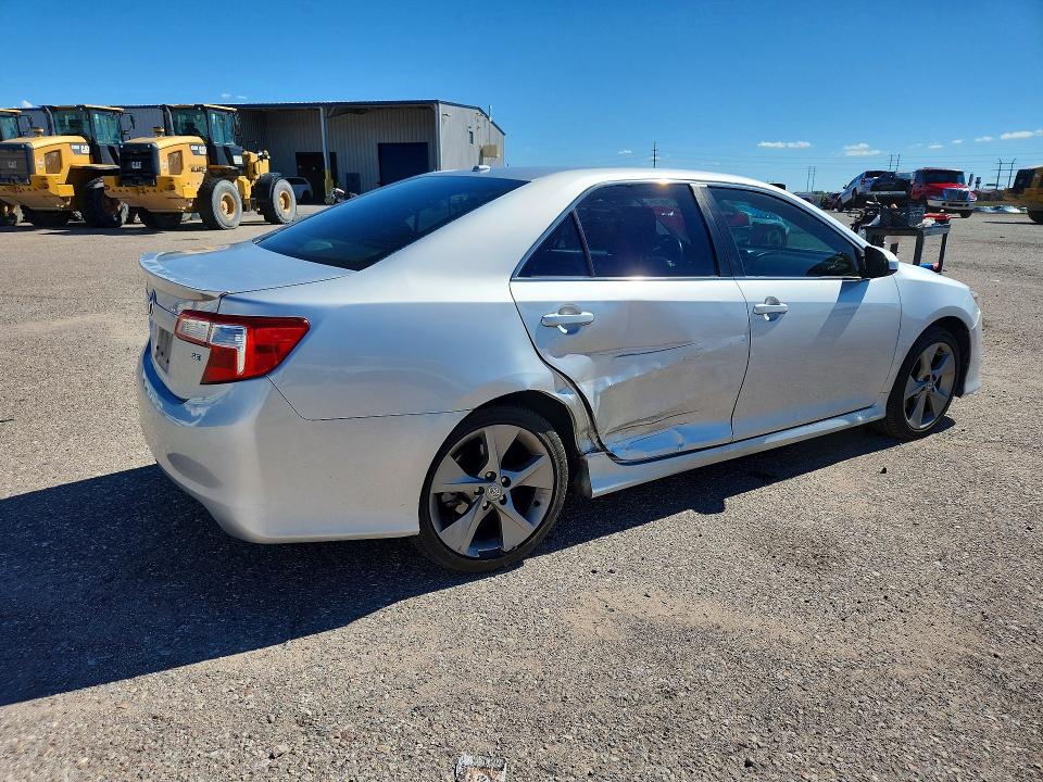 2014 Toyota Camry მანქანა იყიდება აუქციონზე, vin: 4T1BK1FK4EU025268, აუქციონის ნომერი: 69714616