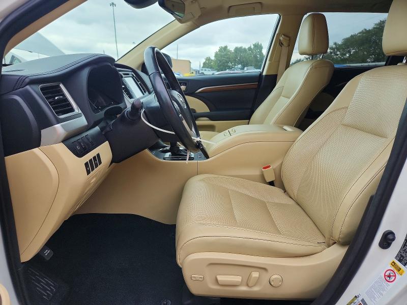 Продажа на аукционе авто 2018 Toyota Highlander, vin: 5TDDZRFH6JS866115, номер лота: 69293916