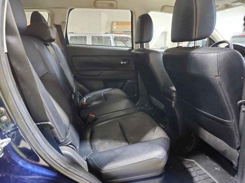 2015 Mitsubishi Outlander მანქანა იყიდება აუქციონზე, vin: JA4AZ3A3XFZ000994, აუქციონის ნომერი: 69958016