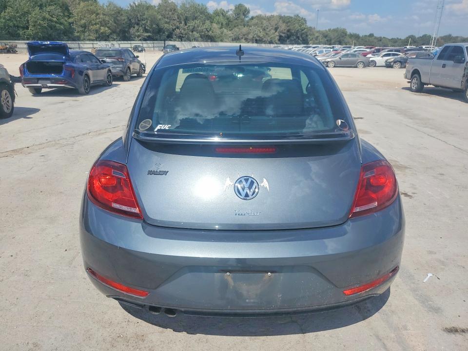 Продаж на аукціоні авто 2018 Volkswagen Beetle, vin: 3VWFD7AT7JM717328, номер лоту: 65966766