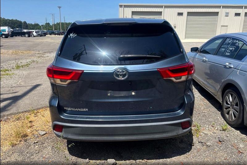 69829356 :رقم المزاد ، 5TDZZRFH2HS198054 vin ، 2017 Toyota Highlander مزاد بيع