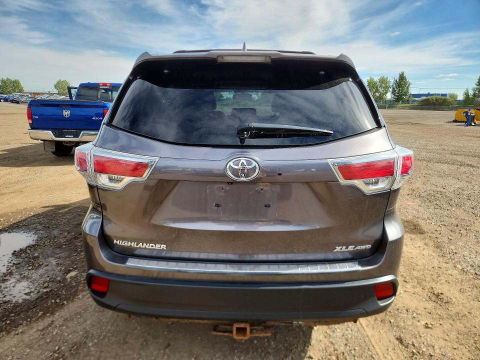 68282166 :رقم المزاد ، 5TDJKRFH4ES039453 vin ، 2014 Toyota Highlander مزاد بيع