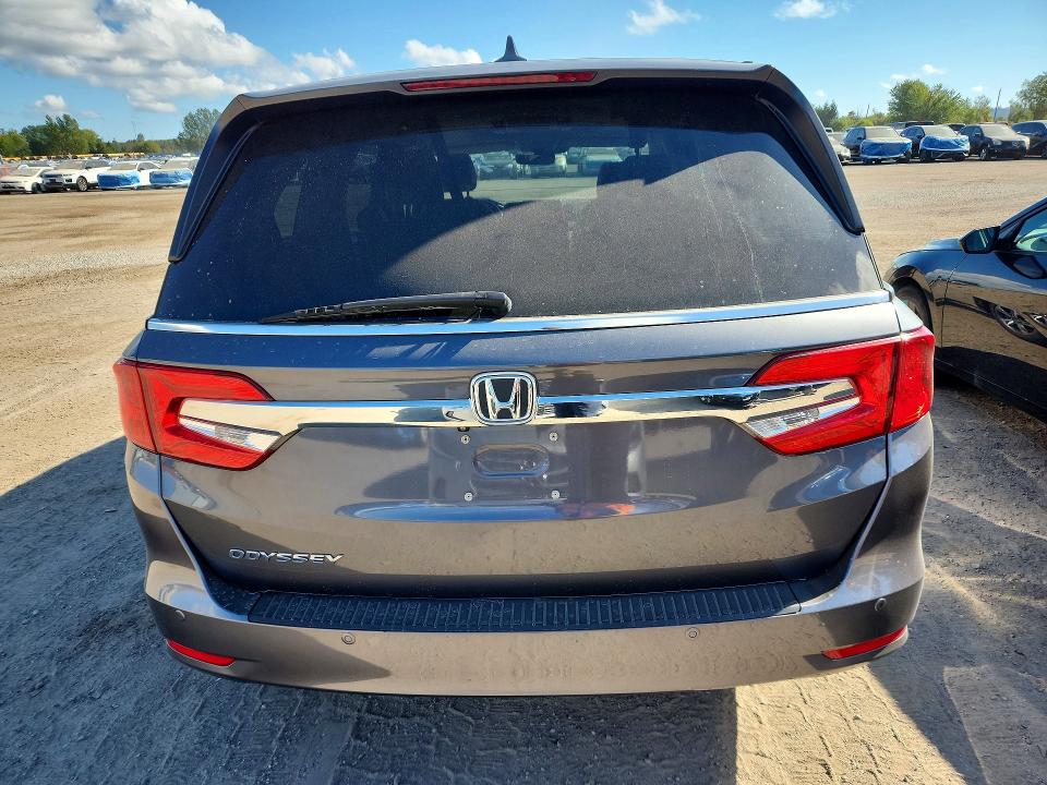 70064866 :رقم المزاد ، 5FNRL6H68JB509069 vin ، 2018 Honda Odyssey مزاد بيع