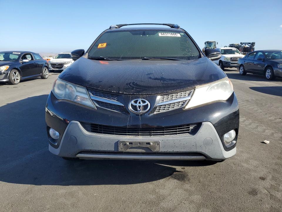 68371866 :رقم المزاد ، 2T3WFREV0FW171529 vin ، 2015 Toyota Rav4 مزاد بيع