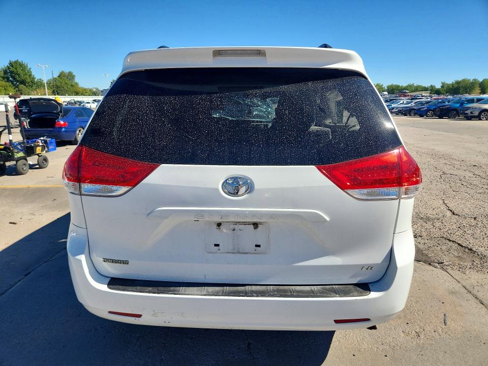 Aukcja sprzedaży 2011 Toyota Sienna, vin: 5TDKK3DC9BS070847, numer aukcji: 67042096