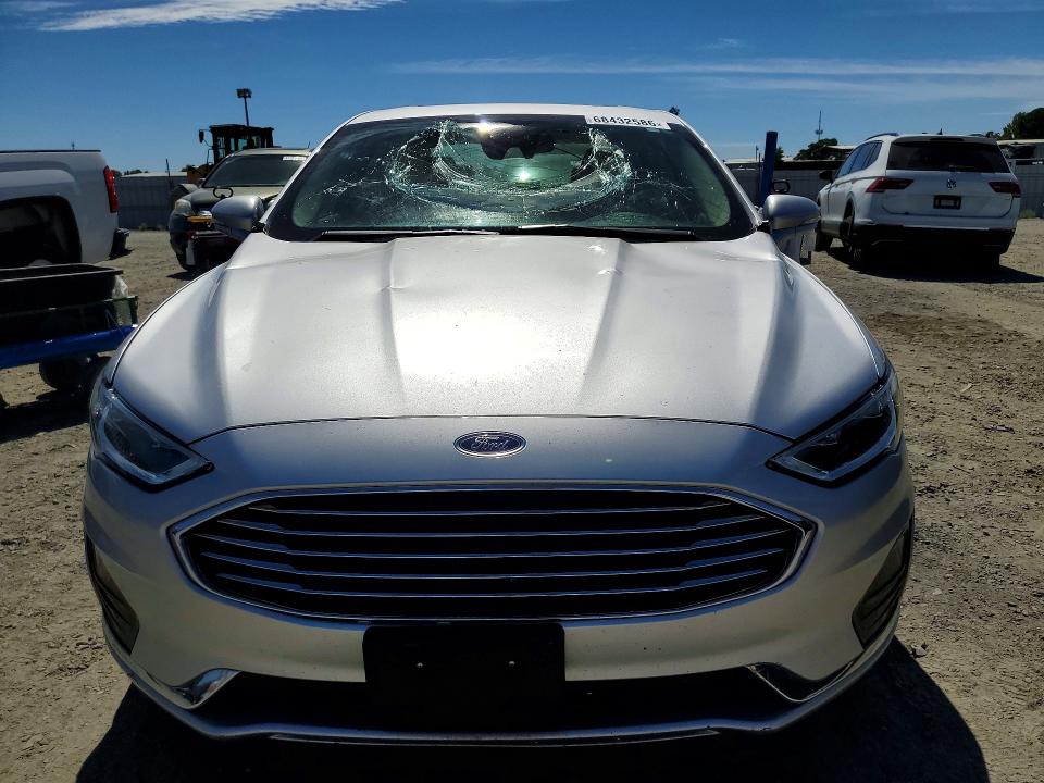 68432586 :رقم المزاد ، 3FA6P0MU2KR235737 vin ، 2019 Ford Fusion مزاد بيع