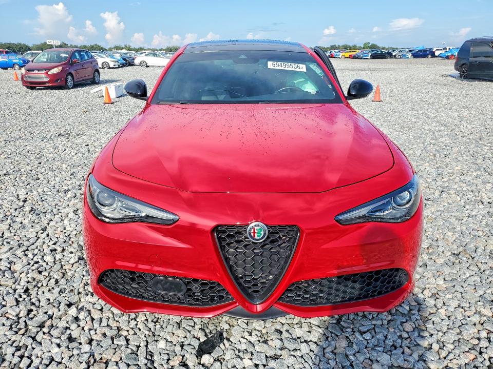 69499556 :رقم المزاد ، ZARFAMBN5P7669735 vin ، 2023 Alfa Romeo Giulia مزاد بيع