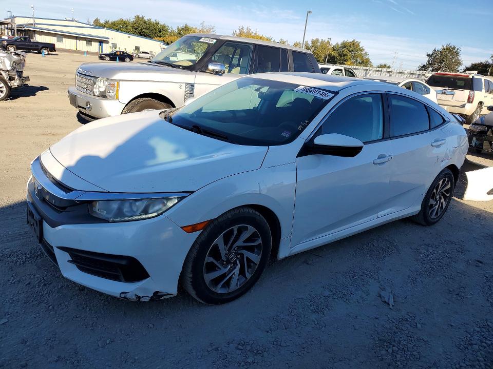 70640146 :رقم المزاد ، 19XFC2F75HE071117 vin ، 2017 Honda Civic مزاد بيع