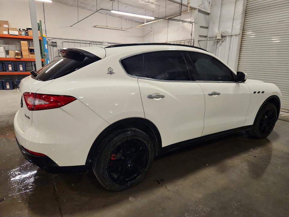 Продажа на аукционе авто 2017 Maserati Levante, vin: ZN661XUA4HX233268, номер лота: 70852786