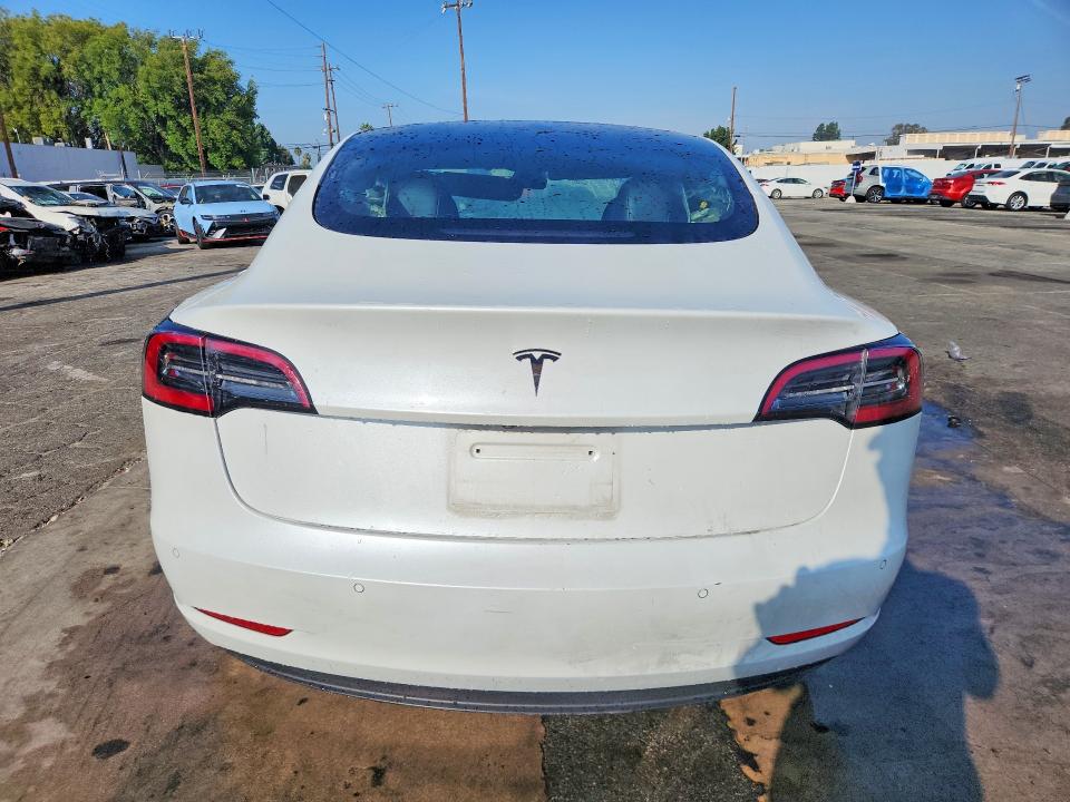 2022 Tesla Model 3 მანქანა იყიდება აუქციონზე, vin: 5YJ3E1EAXNF304550, აუქციონის ნომერი: 70564586