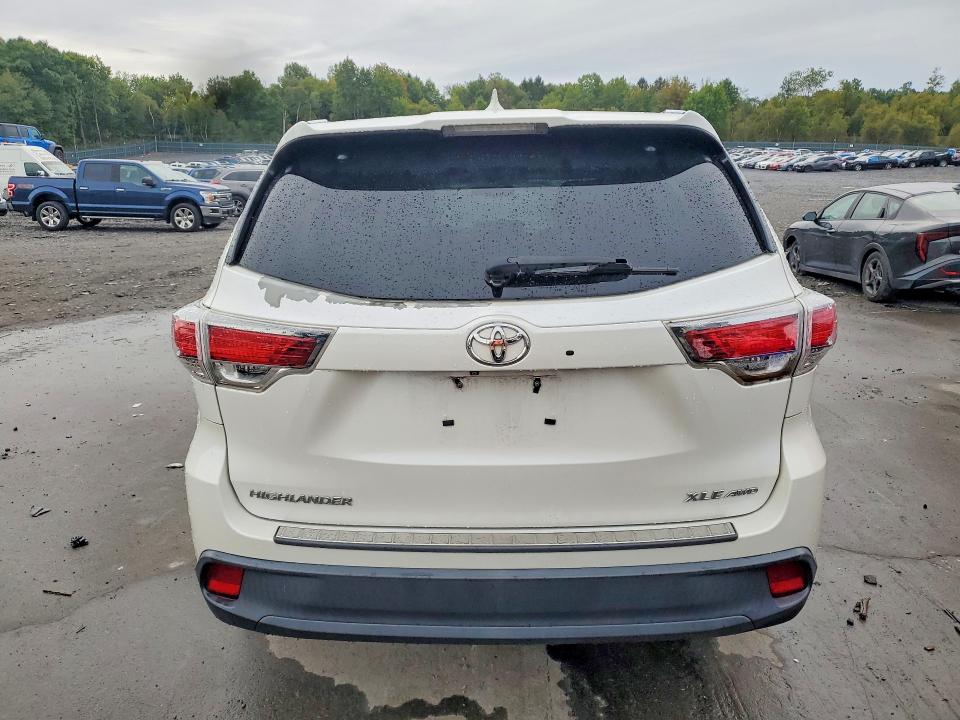 Aukcja sprzedaży 2015 Toyota Highlander, vin: 5TDJKRFH7FS120657, numer aukcji: 68061236