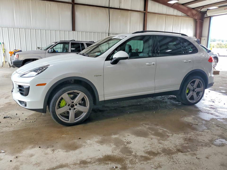 Продаж на аукціоні авто 2015 Porsche Cayenne, vin: WP1AE2A2XFLA52534, номер лоту: 70886216