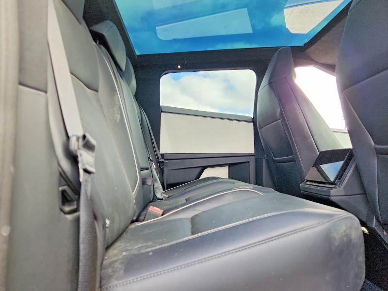 69174746 :رقم المزاد ، 7G2CEHED8RA000054         vin ، 2024 Tesla Cybertruck مزاد بيع