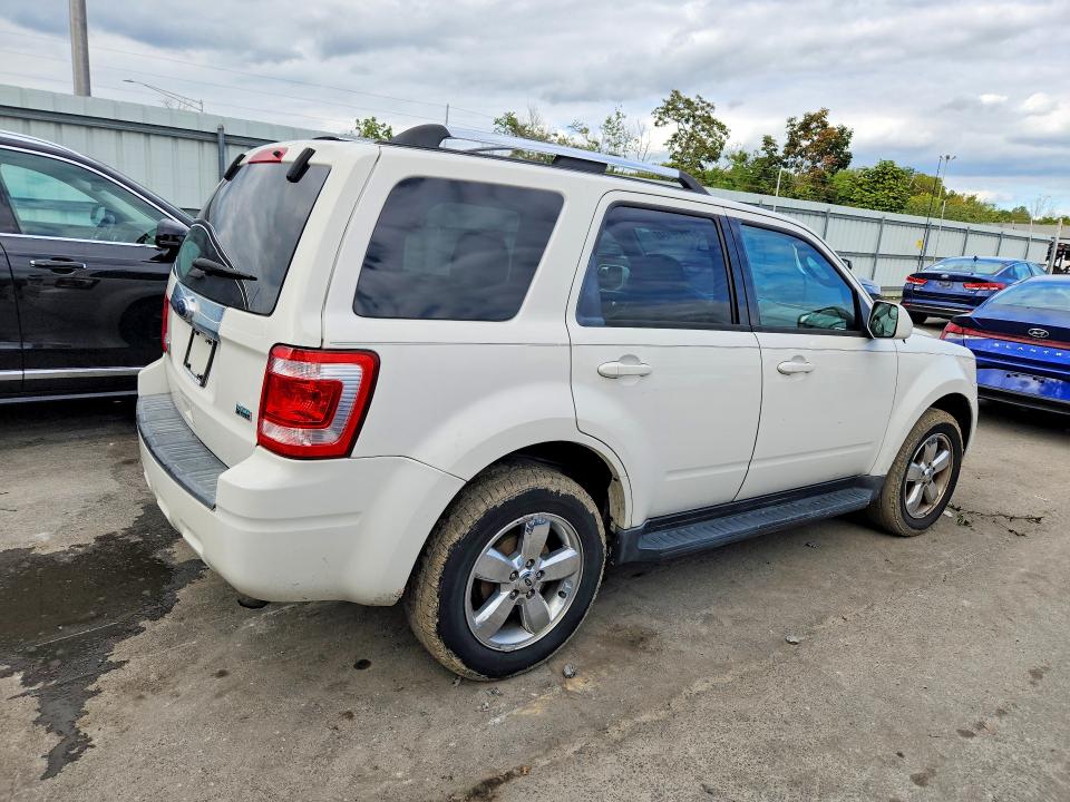2011 Ford Escape მანქანა იყიდება აუქციონზე, vin: 1FMCU0EG1BKC01660, აუქციონის ნომერი: 71101246