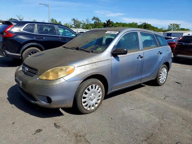 67682266 :رقم المزاد ، 2T1KR32E95C405893 vin ، 2005 Toyota Matrix مزاد بيع