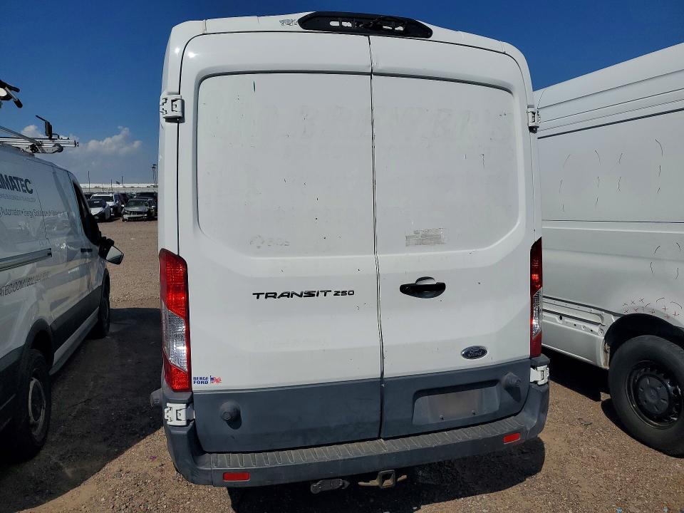 66987206 :رقم المزاد ، 1FTYR2CM2JKB31682 vin ، 2018 Ford Transit مزاد بيع