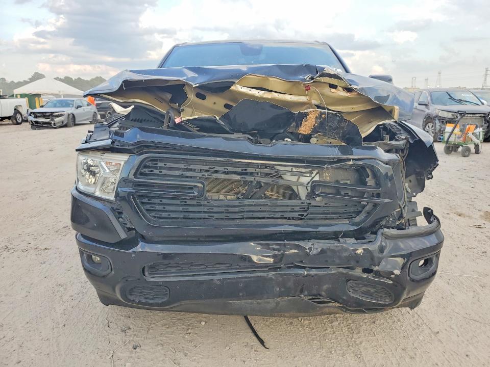 70524556 :رقم المزاد ، 1C6RREFT4KN884601 vin ، 2019 Ram 1500 مزاد بيع