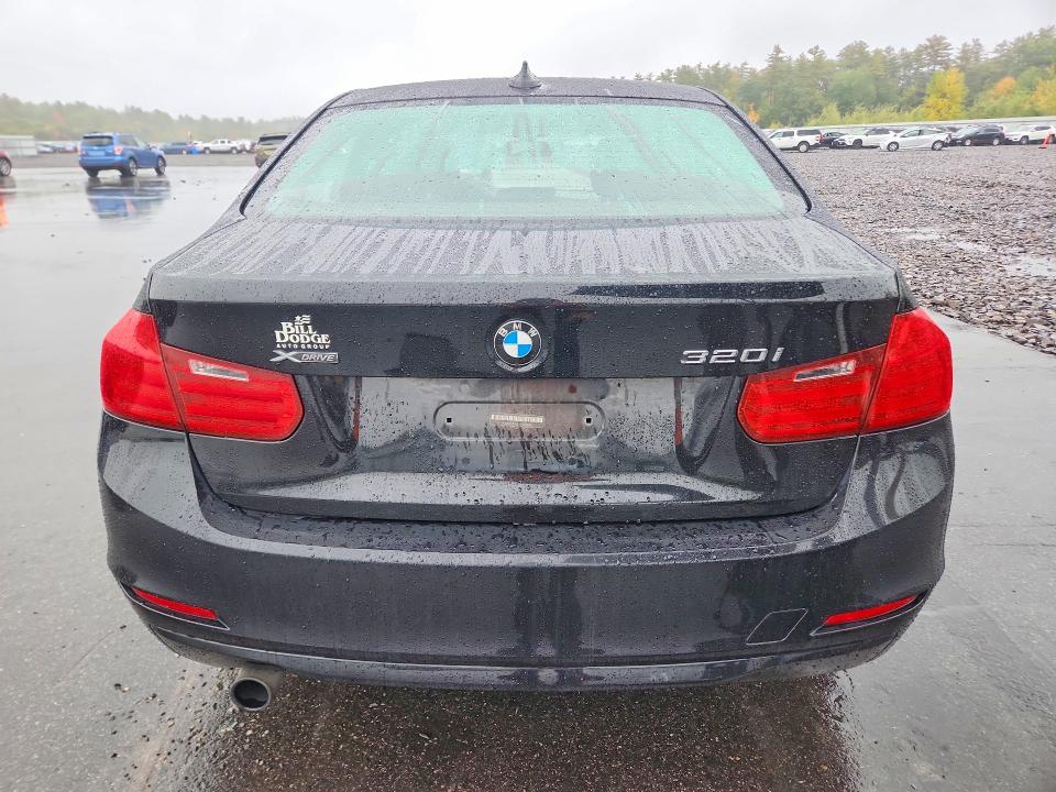 70599926 :رقم المزاد ، WBA3C3G55ENS70615 vin ، 2014 Bmw 320 مزاد بيع