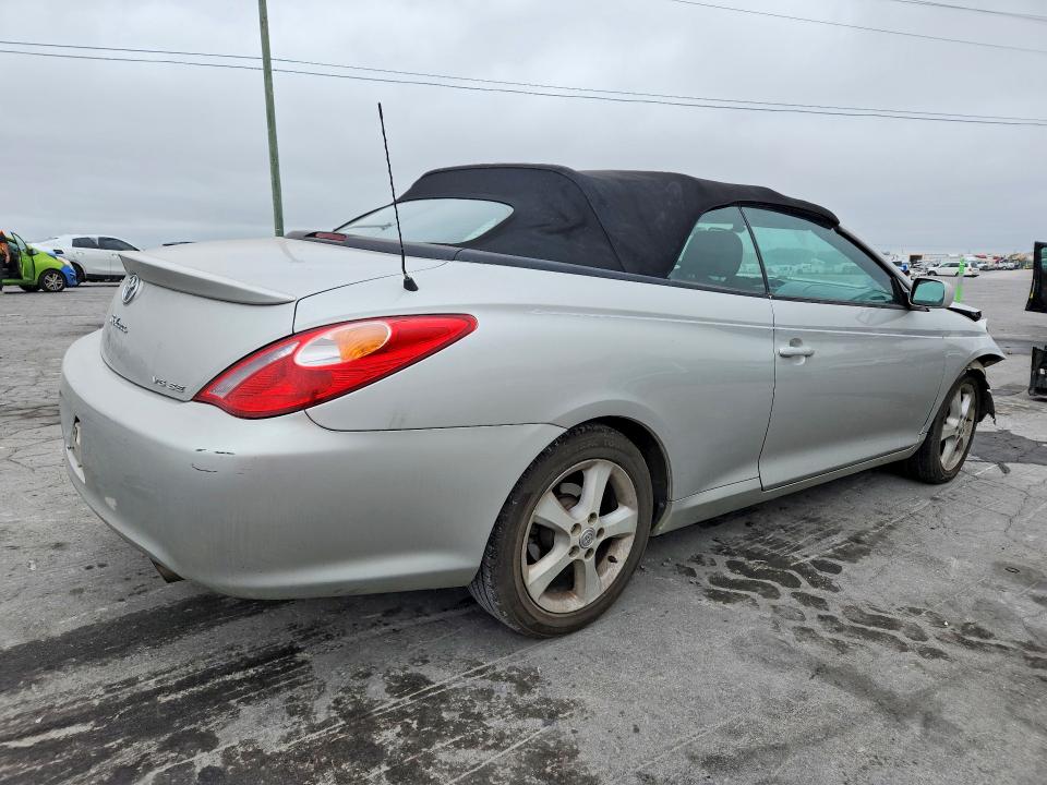 70107886 :رقم المزاد ، 4T1FA38P35U062014 vin ، 2005 Toyota Camry Solara مزاد بيع