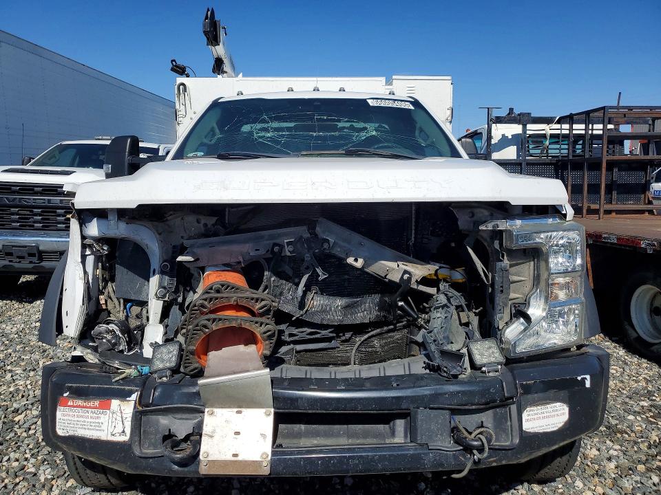 66605406 :رقم المزاد ، 1FDUF5HN9LEC14615 vin ، 2020 Ford F550 مزاد بيع
