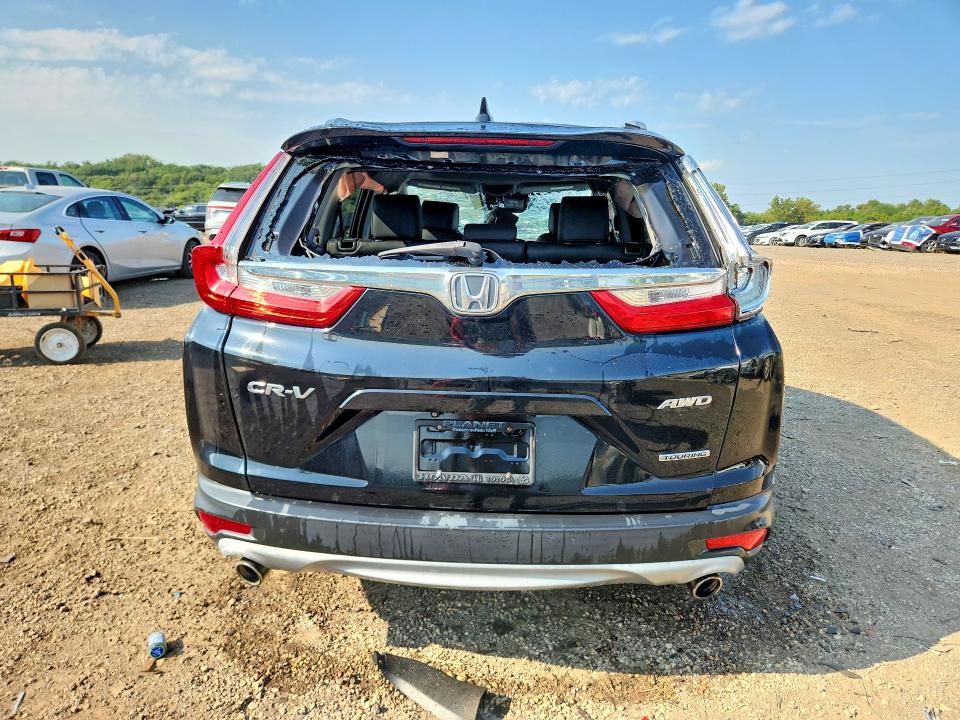 Продаж на аукціоні авто 2018 Honda Cr-v, vin: 7FARW2H99JE032683, номер лоту: 67460306