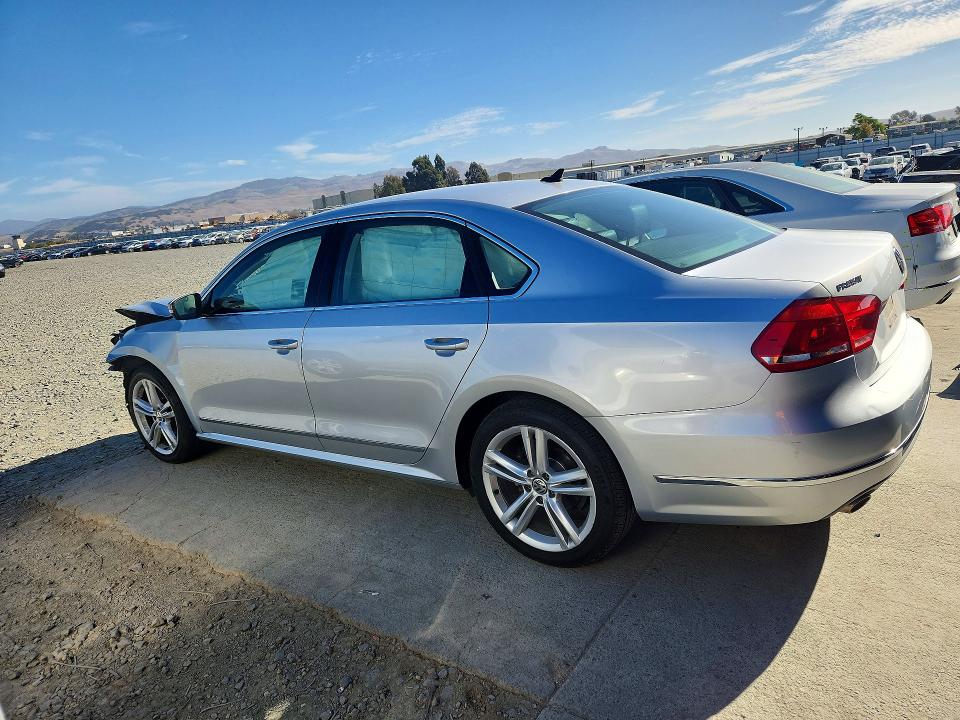 Продаж на аукціоні авто 2015 Volkswagen Passat, vin: 1VWBT7A38FC015528, номер лоту: 68684056