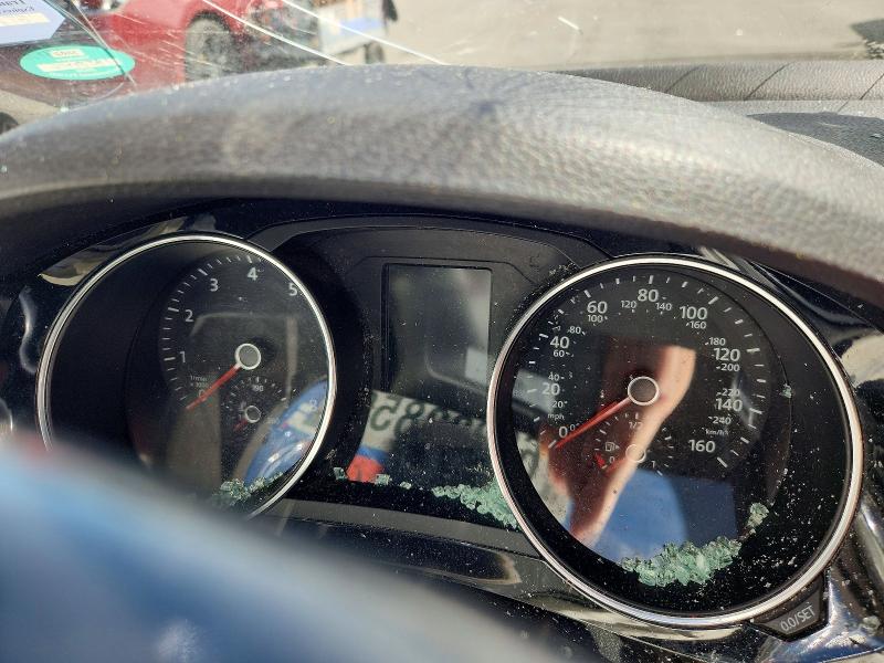 68383856 :رقم المزاد ، 3VW5S7AJ5FM415298 vin ، 2015 Volkswagen Jetta مزاد بيع