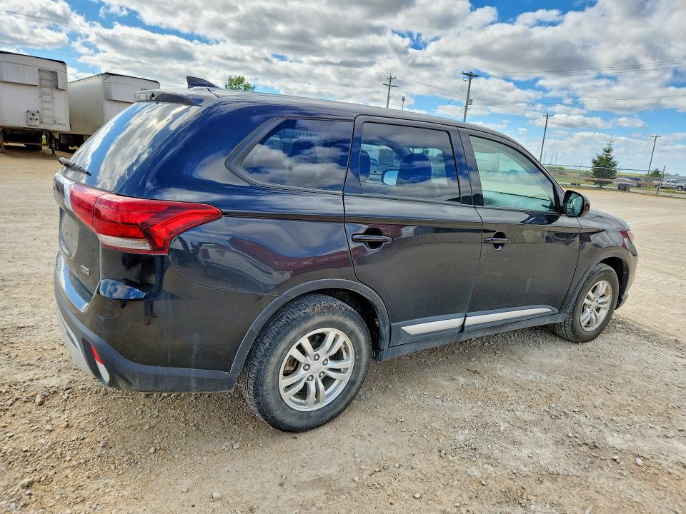 70076226 :رقم المزاد ، JA4AZ2A3XLZ611260 vin ، 2020 Mitsubishi Outlander مزاد بيع