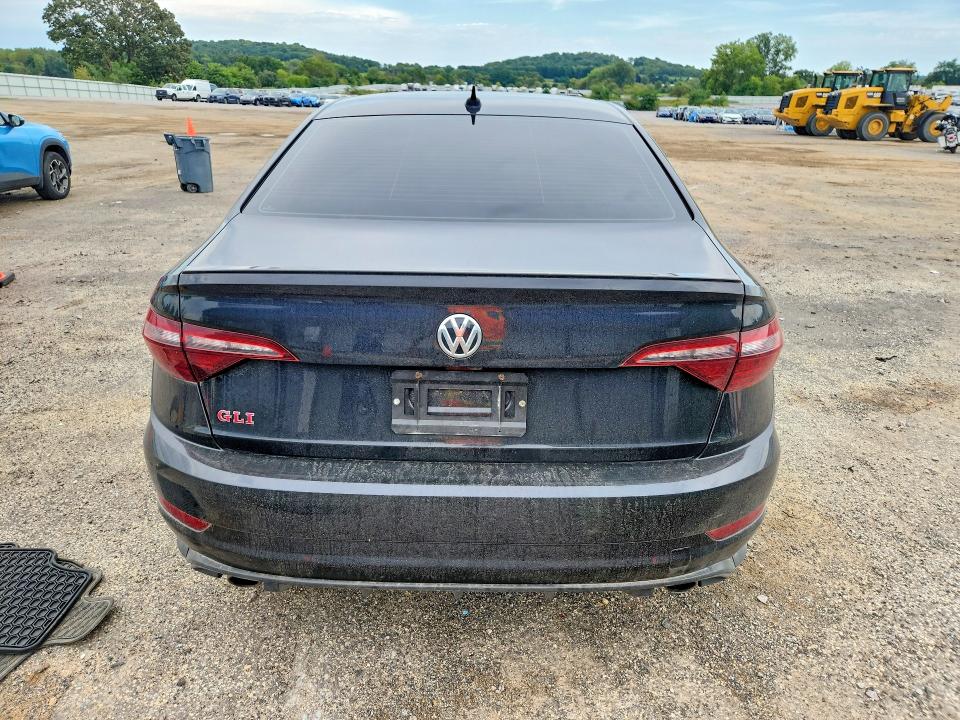 67742456 :رقم المزاد ، 3VW5T7BU7MM063800 vin ، 2021 Volkswagen Jetta مزاد بيع
