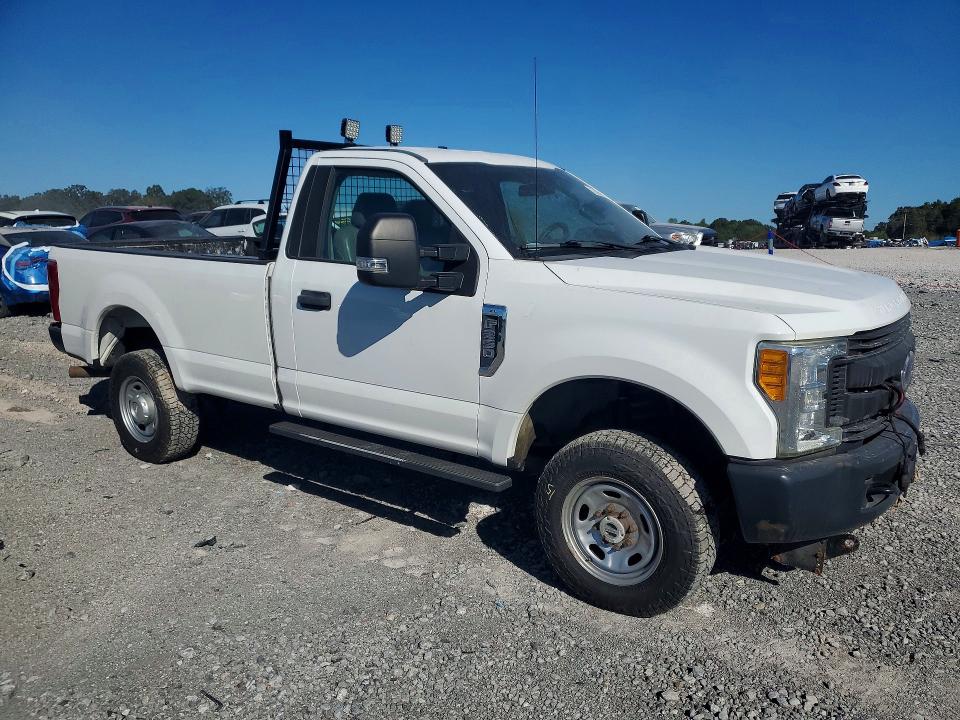 69972576 :رقم المزاد ، 1FTBF2B63HEC27718 vin ، 2017 Ford F250 مزاد بيع