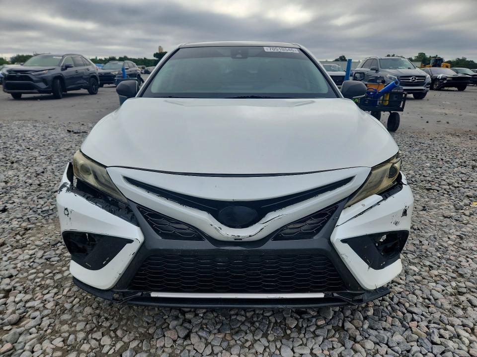 Продажа на аукционе авто 2022 Toyota Camry, vin: 4T1K61AKXNU024900, номер лота: 70510546