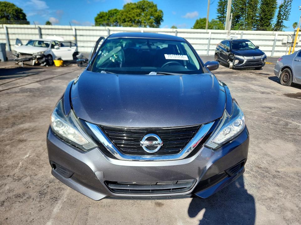 70137236 :رقم المزاد ، 1N4AL3AP1HC148098 vin ، 2017 Nissan Altima مزاد بيع