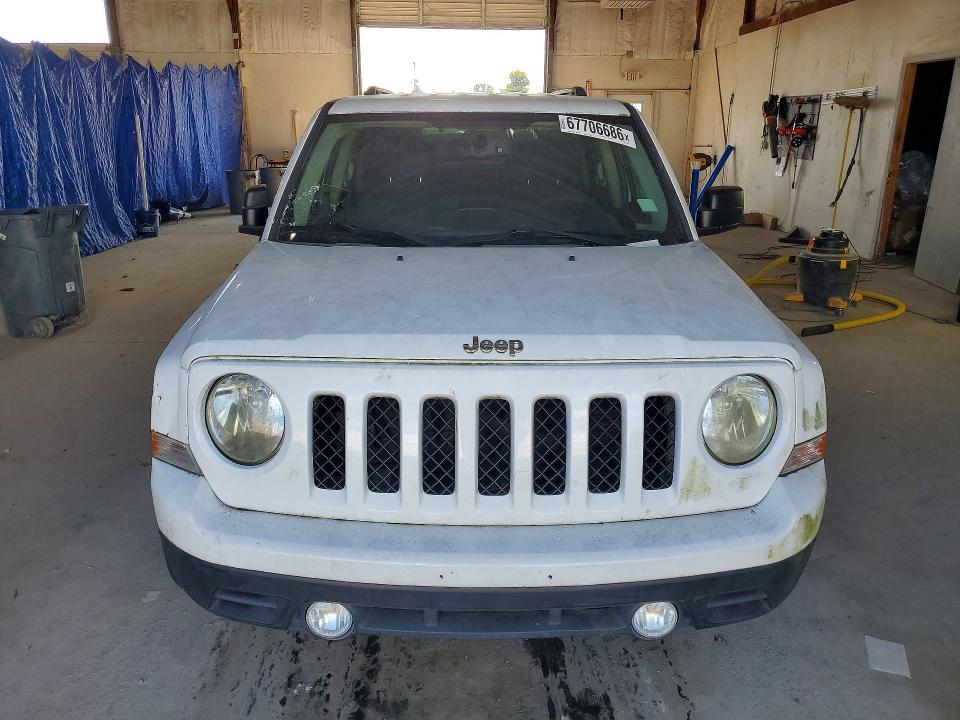 67706686 :رقم المزاد ، 1C4NJPBA3HD141019 vin ، 2017 Jeep Patriot مزاد بيع