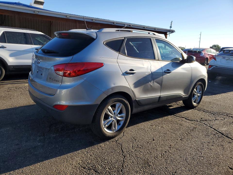 2013 Hyundai Tucson მანქანა იყიდება აუქციონზე, vin: KM8JU3AC1DU560641, აუქციონის ნომერი: 68370256