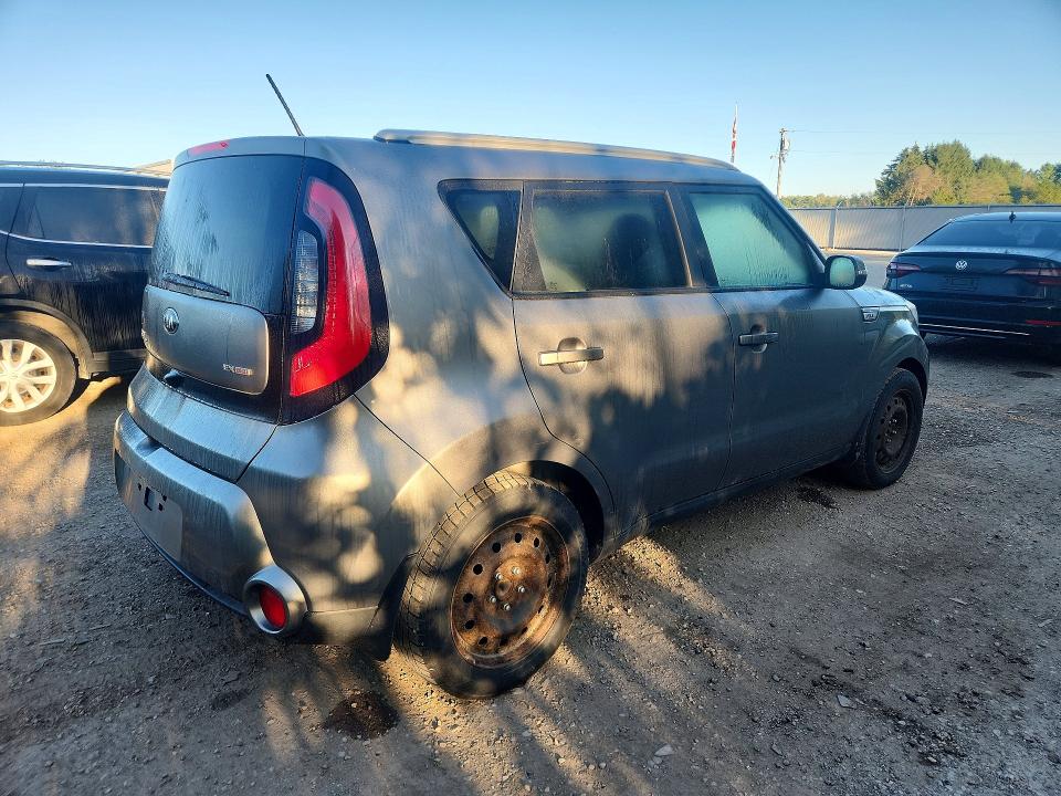 68435326 :رقم المزاد ، KNDJP3A59F7228977 vin ، 2015 Kia Soul مزاد بيع