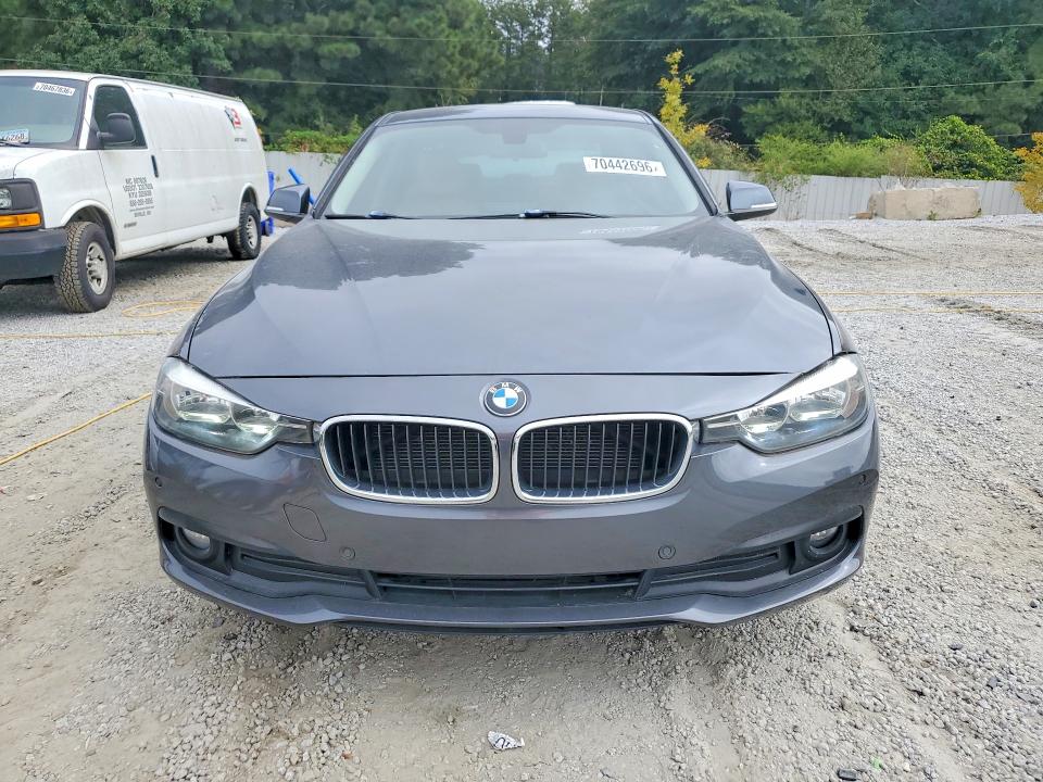 2017 Bmw 320 მანქანა იყიდება აუქციონზე, vin: WBA8A9C57HK619946, აუქციონის ნომერი: 70442696