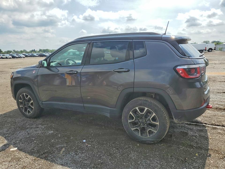 67718526 :رقم المزاد ، 3C4NJDDB6LT156539 vin ، 2020 Jeep Compass مزاد بيع