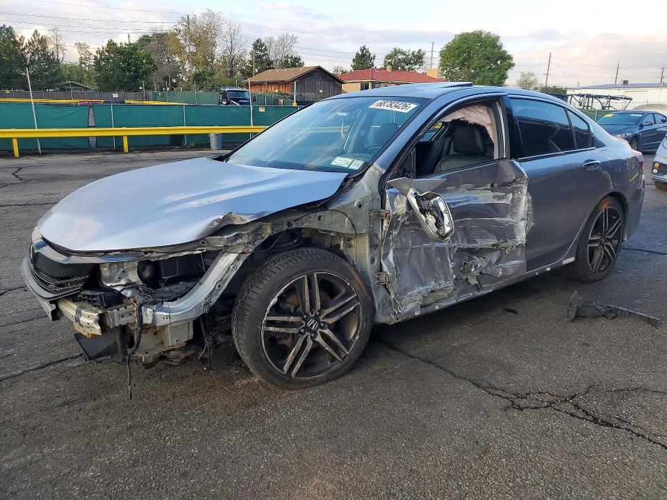 Продаж на аукціоні авто 2017 Honda Accord, vin: 1HGCR3F90HA028009, номер лоту: 68783426