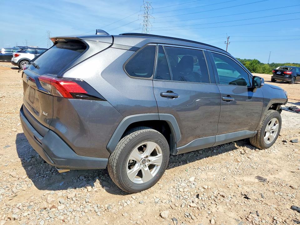 2021 Toyota Rav4 მანქანა იყიდება აუქციონზე, vin: 2T3W1RFV0MC155102, აუქციონის ნომერი: 68376596